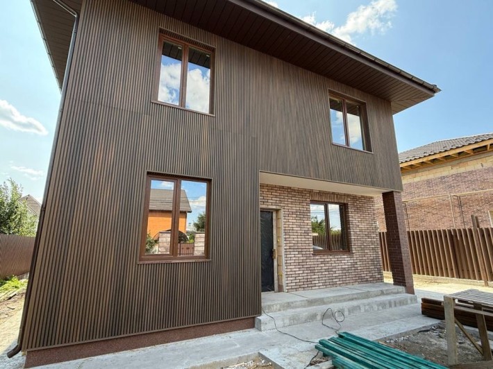 Продаж БУДИНКУ в Гатне. 150 м2, 6 соток. Газ, виїзд на Київ - фото 1