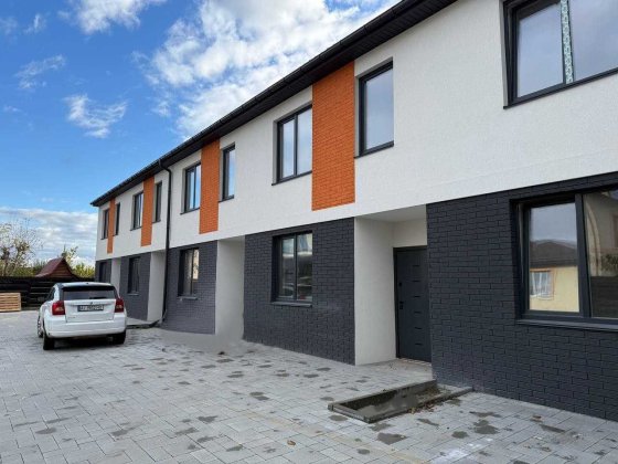 Продаж газифікованого таунхаусу 107м2. 4 кімнати. Під ремонт. ID:765 Ворзель