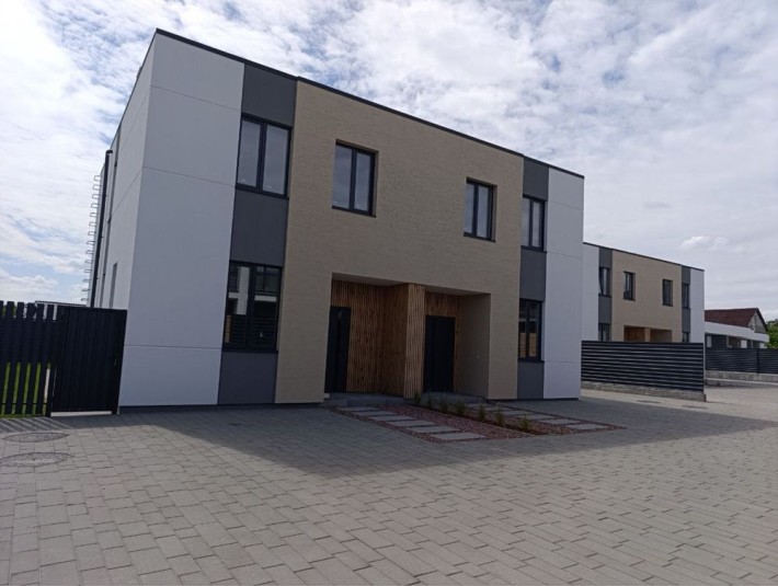 Продаж дуплексу 100 м² у с. Святопетрівське, 3 сотки, без комісії - фото 1