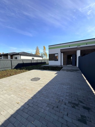 Продам Кутовий Таунхаус. Велика Ділянка 3,5 сотки. Газове Опалення. - фото 1