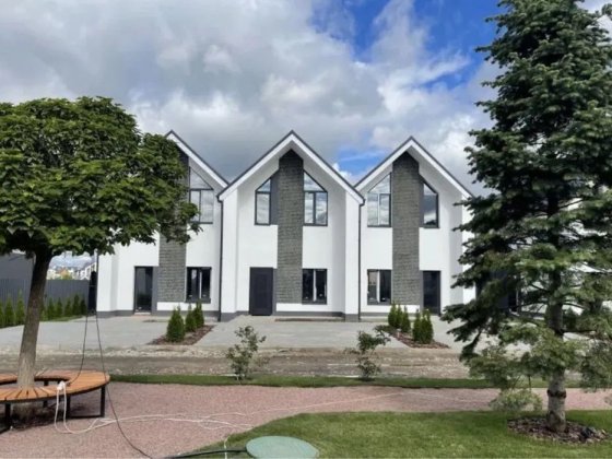 Продаж просторного  таунхаусу в Котеджному містечку «Щаслива вулиця» Святопетровское