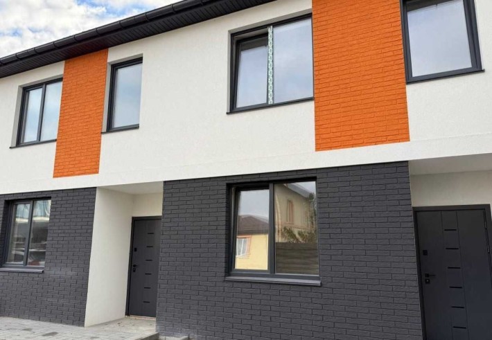 Продаж газифікованого таунхаусу 107м2. 4 кімнати. Під ремонт. ID:765 - фото 1