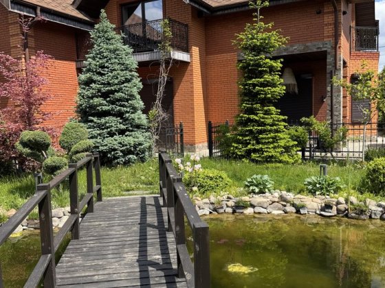 Продаж будинку в Козині Козин