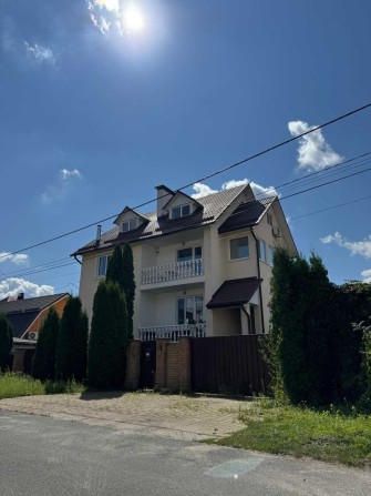 Унікальний будинок у Ворзелі з підвалом-бомбосховищем та каміном - фото 1