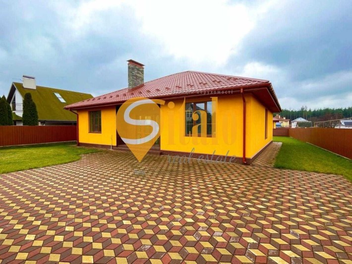 Будинок в оточенні хвойного лісу, велика ділянка, до Києва 15 хвилин - фото 1