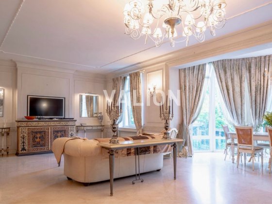 Продаж елітного будинку з басейном біля ліса, озера, «Характер парку» Крюковщина