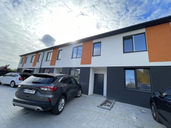 Таунхаус 130 м2!Газ+3 фази електрика!Власне паркомісце і задній дворик Ворзель