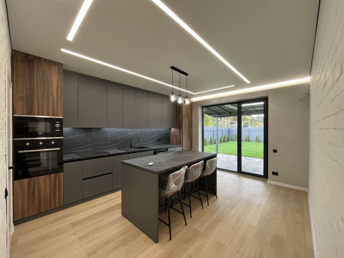 Будинок зремонтом/ меблями/ технікою/ Без комісії - фото 1