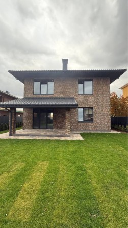 Продам КИРПИЧНЫЙ дом с ГАЗОВЫМ отоплением - фото 1