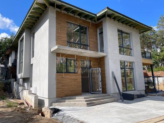 Стильний будинок в КМ Нова Ходосівка. Простора ділянка 11 соток. Ліс Ходосівка