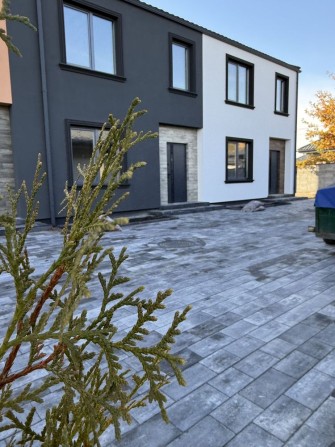 Продам кутовий  таун у Ворзелі з газом - фото 1