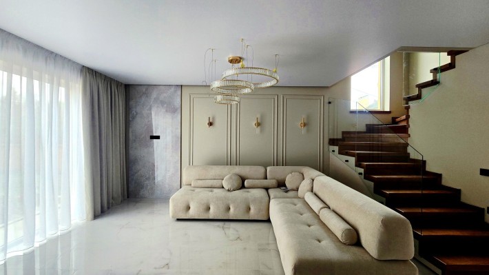 Продаж Будинку | З Меблями Та Новим Ремонтом | Під Інвестицію - фото 1