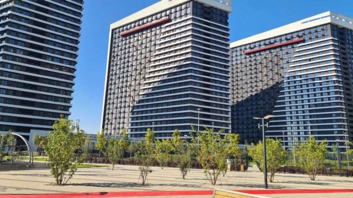 Продаж 3-к квартири вул. Дніпровська набережна 15д - фото 1