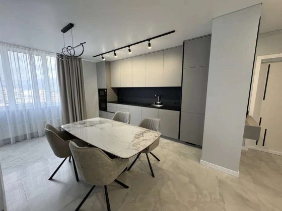 Продаж 2- к квартири вул. Олександра Олеся 9а Київ