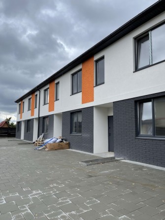 Таунхаус з ремонтом Ворзель Вигідна пропозиція - фото 1