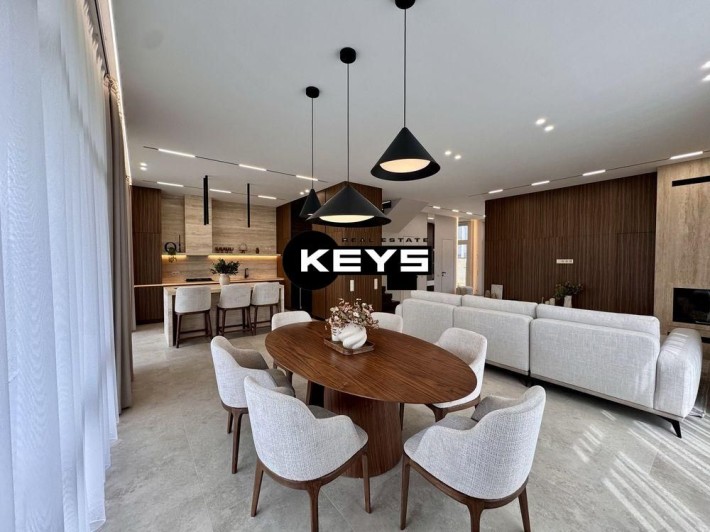 Продаж будинку з ремонтом 200м, 8 соток|Закрита територія|ГАЗ - фото 1