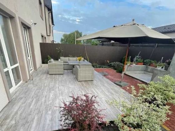 Продам дуплекс з ремонтом  укомплектований меблями та технікою! Белогородка