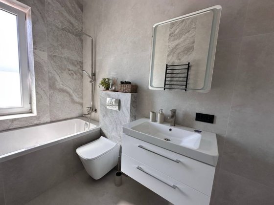 Продам будинок з ремонтом в Ворзелі Ворзель