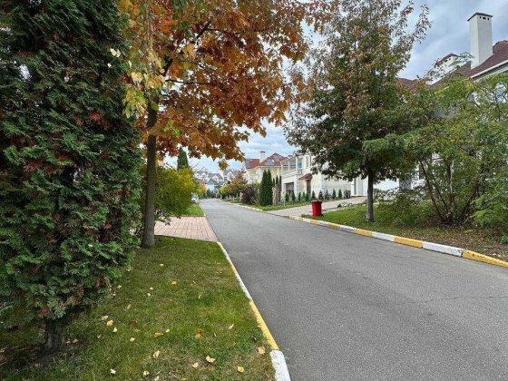 Продам Будинок Площа: 377,6 м² Ділянка 10 сот. Гараж. Поруч Ліс. Без % Ворзель