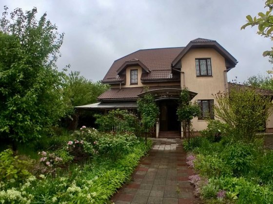 Продаж будинок Чабани, вул.Квіткова, 10 сот, 241 метрів , 2 поверхи Чабаны