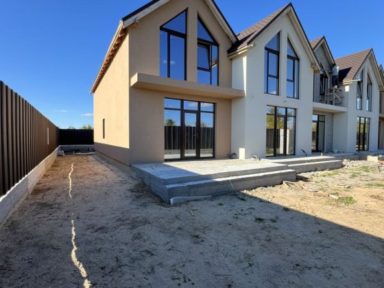 Таунхаус 100 м² під Києвом з тепловим насосом Vaillant від забудовника Белогородка