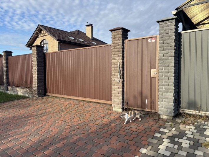 Будинок з ремонтом| Газ | Гараж з підвалом і терасою | с. Білогородка - фото 1