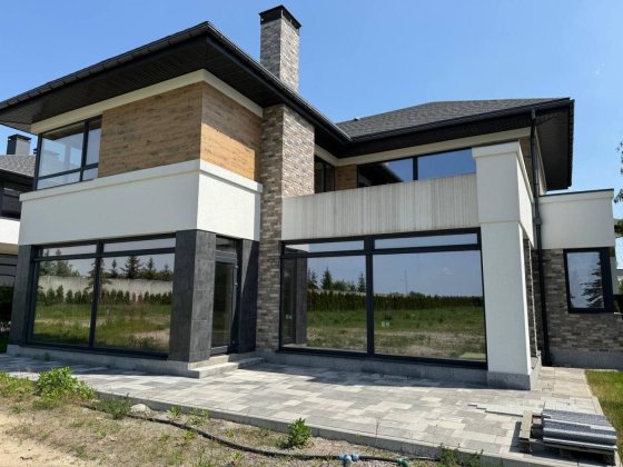 Котедж (від забудовника) 300м² та 26 с. з виходом на Дніпро закрите КМ Гнедин