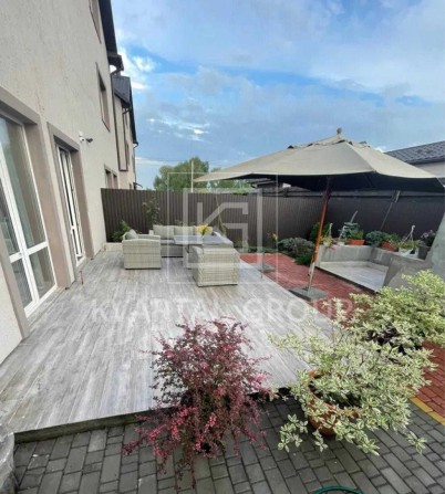 Триповерховий дуплекс 180 м² з терасою та власним двором! - фото 1