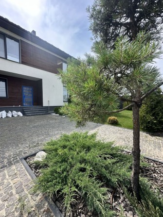 Будинок під Києвом з готовим ремонтом та ділянкою 15 соток - фото 1