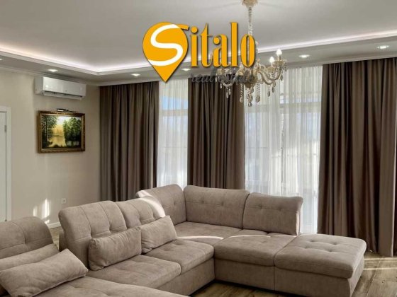 Унікальний будинок з ремонтом на півострові, вихід на Дніпро, Золоче Вишеньки