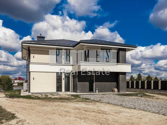 Продаж сучасного будинку з ремонтом, вул. Центральна, Вишеньки Вишеньки