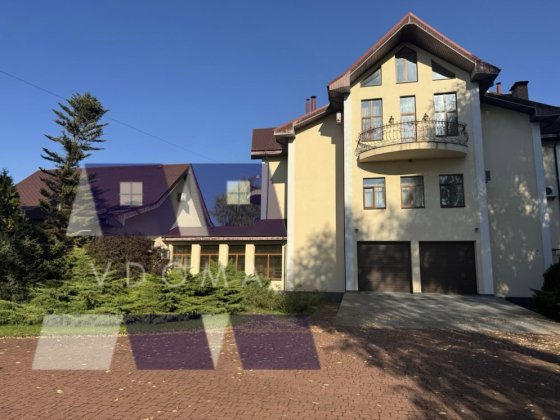 Продаж клубного будинку 800м2, ділянка 50 соток с. Вишеньки Вишенки