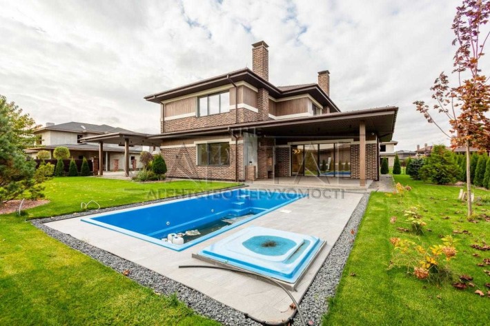 Просторий будинок 250 м² у закритому котеджному містечку «Вітаград» - фото 1