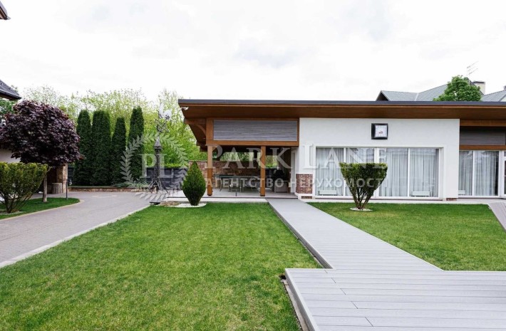 Продаж якісного будинку з просторою територією в Лісниках - фото 1