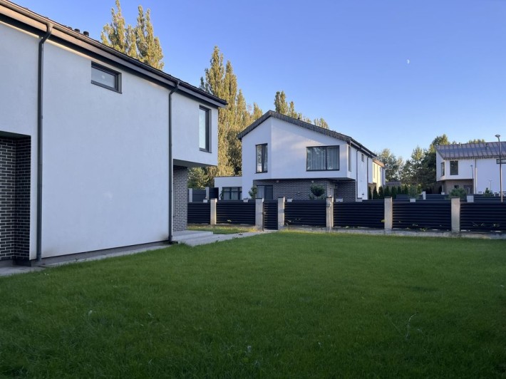 Будинок №1 у клубному комплексі для 8 родин. Початок с. Гореничі - фото 1