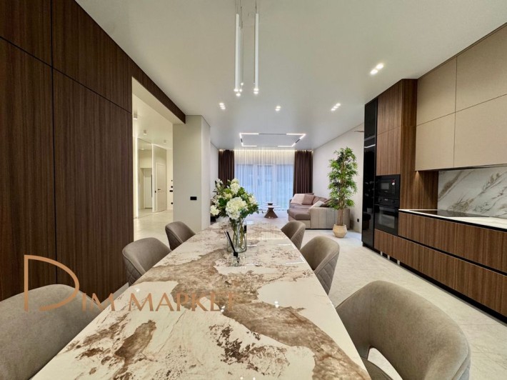 Панорамний будинок 230 м² у Лісниках з ремонтом і меблями - фото 1