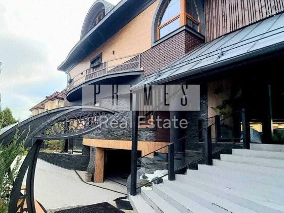 Продаж 3-поверхового будинку котеджного типу, с. Лісники Лісники