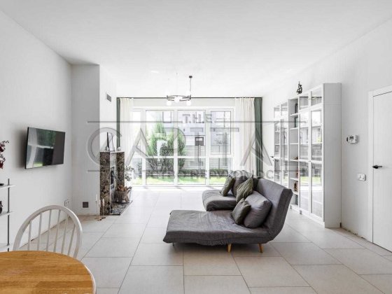 Продажа дома с бассейном, Гнедин, КГ River Island Гнедин