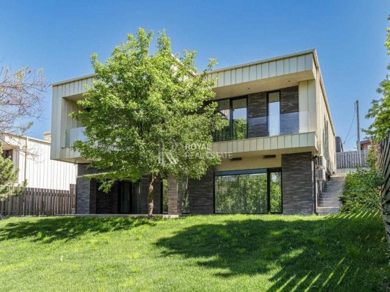 Продаж Будинок 4-к 276 м.кв 10 соток Лісники Газ Гараж Бомбосховище Лісники