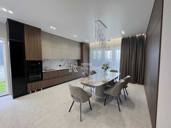 Продажа дома Лесники Обуховский район Киевская область 200м2 8 соток Лісники