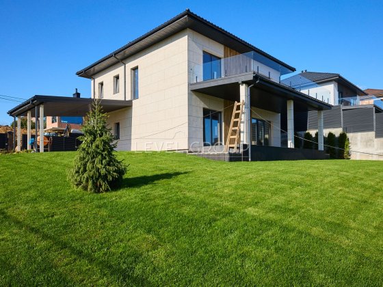 Продається новий будинок з панорамними видами, Лісники Лісники