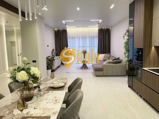 Лісники з ремонтом - панорамний вид та 5 хв пішки до Equides Club Лесники