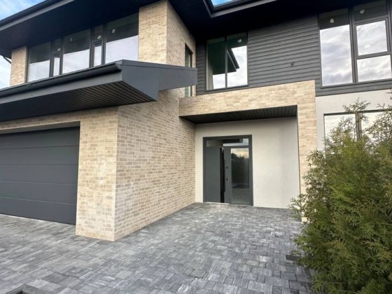 Продаж сучасного будинку в закритому котеджному містечку Лісники