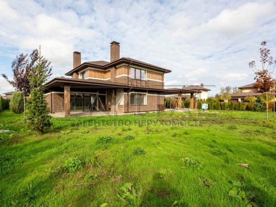 Просторий будинок 250 м² у закритому котеджному містечку «Вітаград» Ходосівка