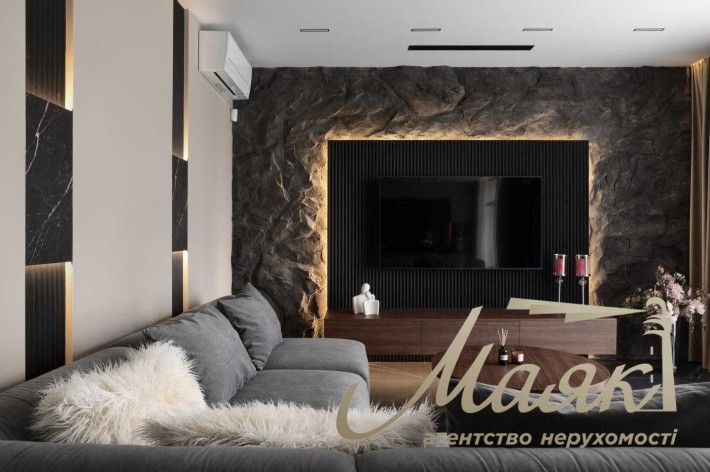 Продаж двоповерхового таунхаусу 296м2. КМ Montana Village. Козин. - фото 1