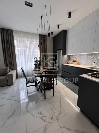 Новий будинок в Стоянці. Зручний виїзд - фото 1