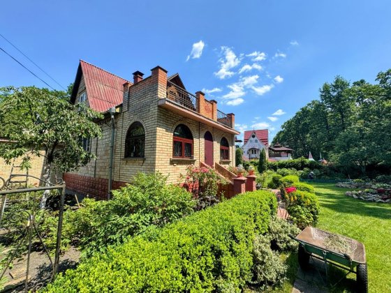 Капітальний будинок (дача) серед лісу в 12 км від Києва / с. Стоянка Стоянка