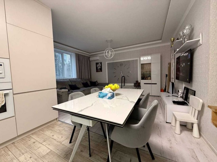 Газифікований таунхаус з новим РЕМОНТОМ у Гореничах. Мін. оформлення! - фото 1