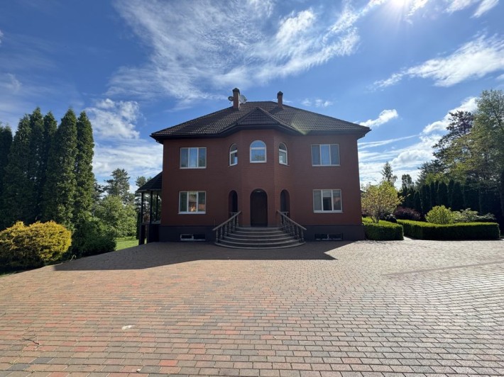 Продається чудовий будинок з великлю ділянкою неподалік Києва - фото 1