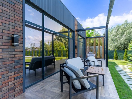 Крайній будинок черги! З оздобленням, ділянкою, меблями та технікою! Підгірці